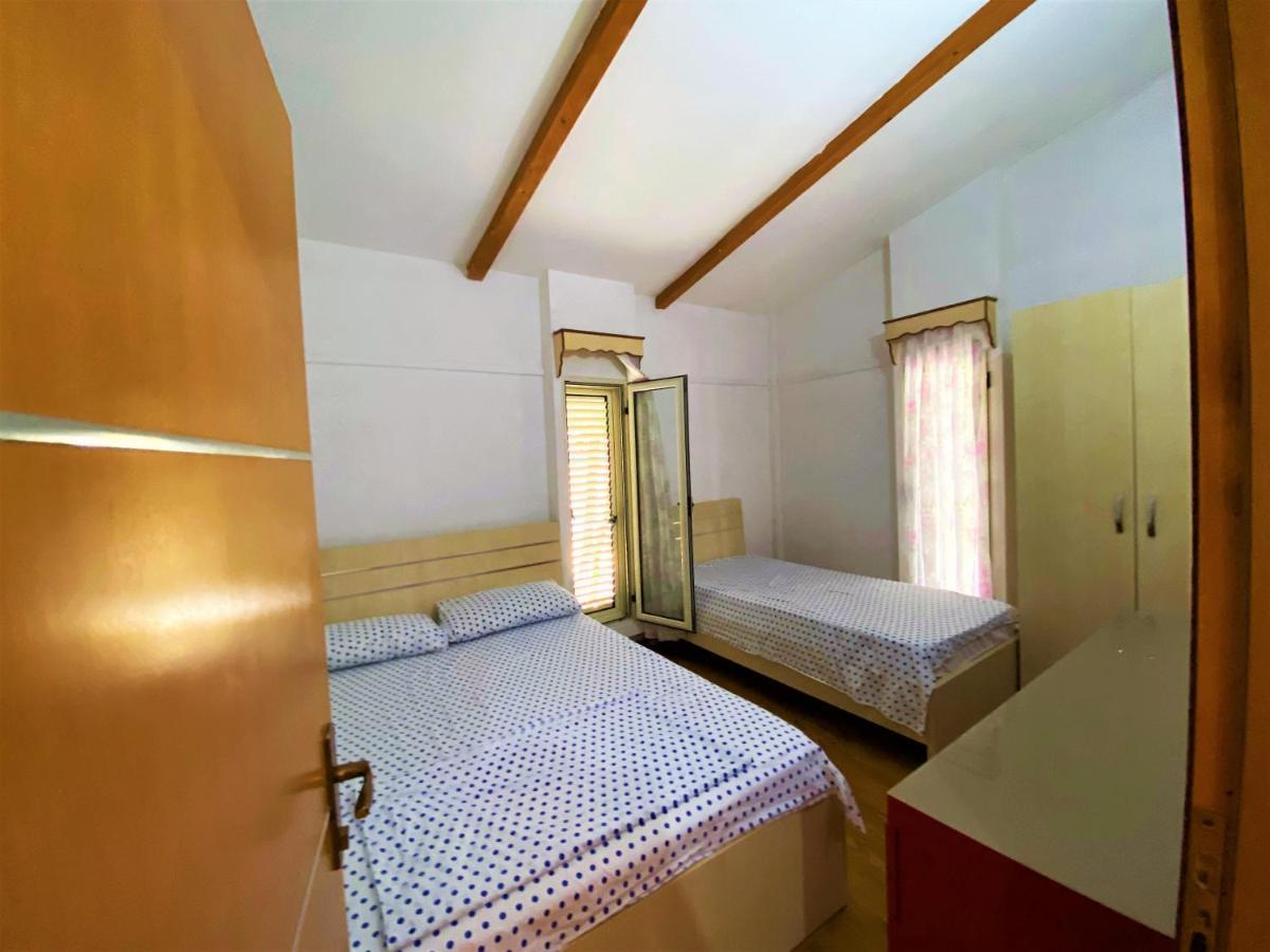 Ramo'S Green Beachside Retreat - Cozy 2 Bedroom Home Vlore Ngoại thất bức ảnh