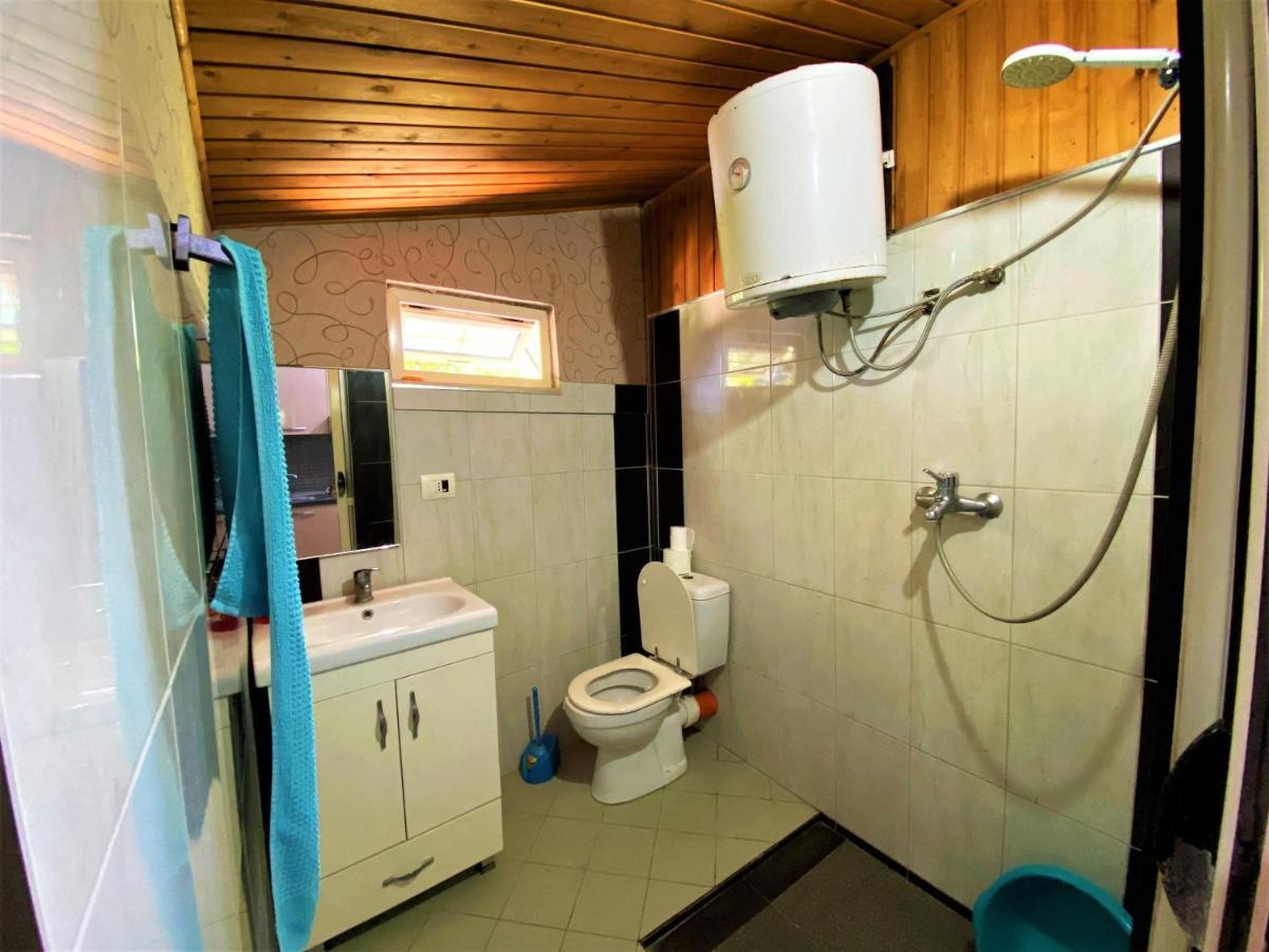 Ramo'S Green Beachside Retreat - Cozy 2 Bedroom Home Vlore Ngoại thất bức ảnh